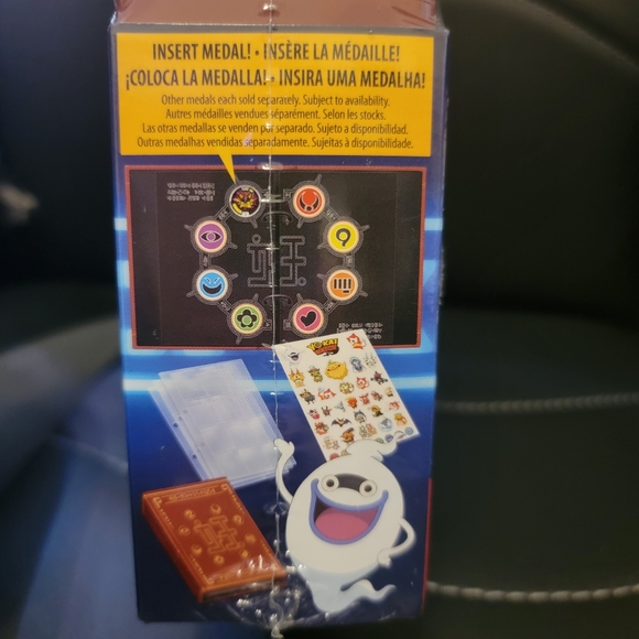 Yokai Watch Medallium Collection book - Picture 3 of 4